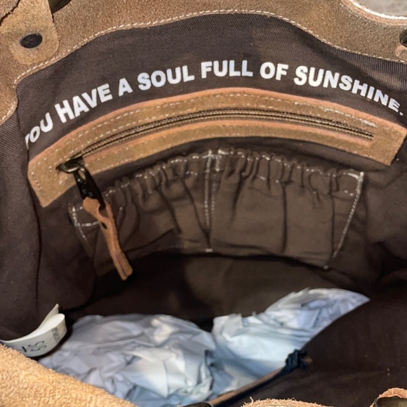 STS Ranchwear Gold and Brown Backpack - Picture 5 of 6